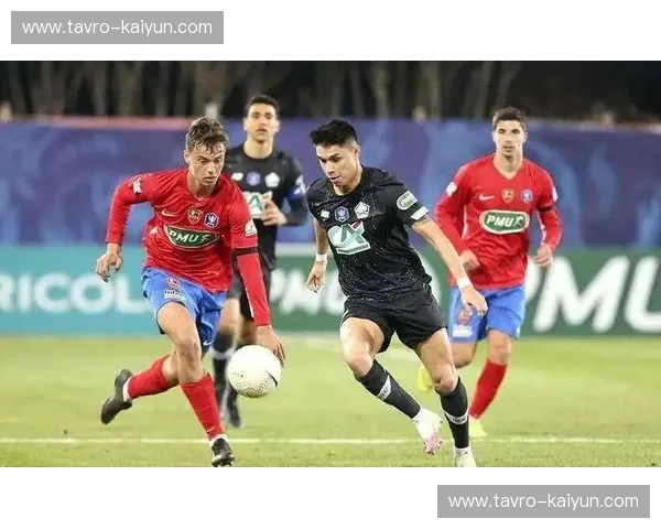 欧协联半决赛：半场风云，今夜决胜